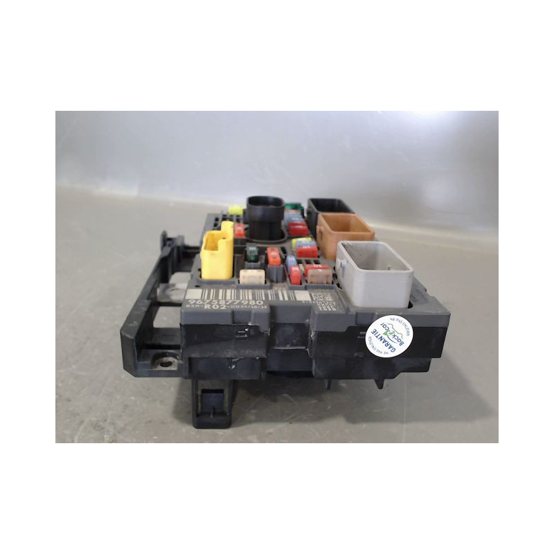 BOITE A FUSIBLES PEUGEOT 3008