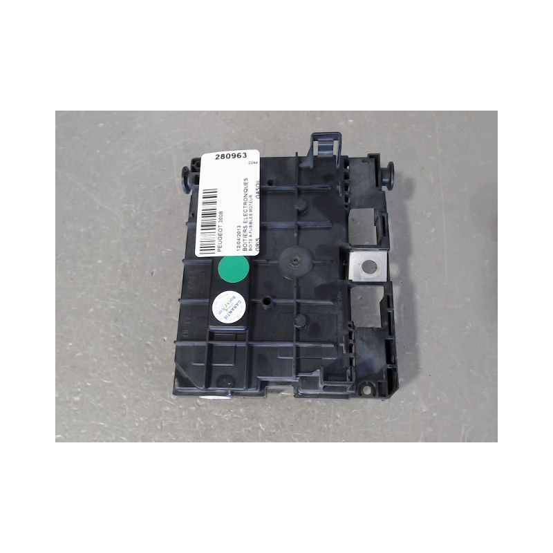 BOITE A FUSIBLES PEUGEOT 3008
