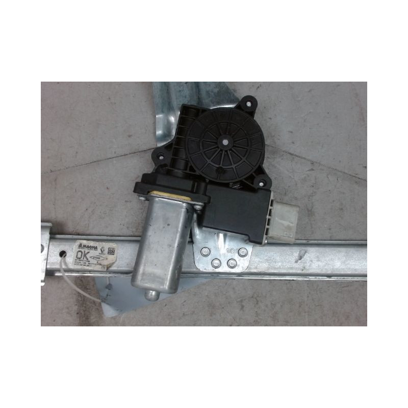 MECANISME+MOTEUR LEVE-GLACE AVANT GAUCHE DACIA SANDERO