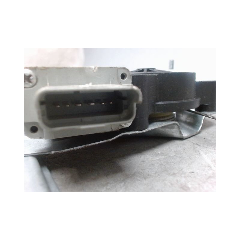 MECANISME+MOTEUR LEVE-GLACE AVANT GAUCHE DACIA SANDERO