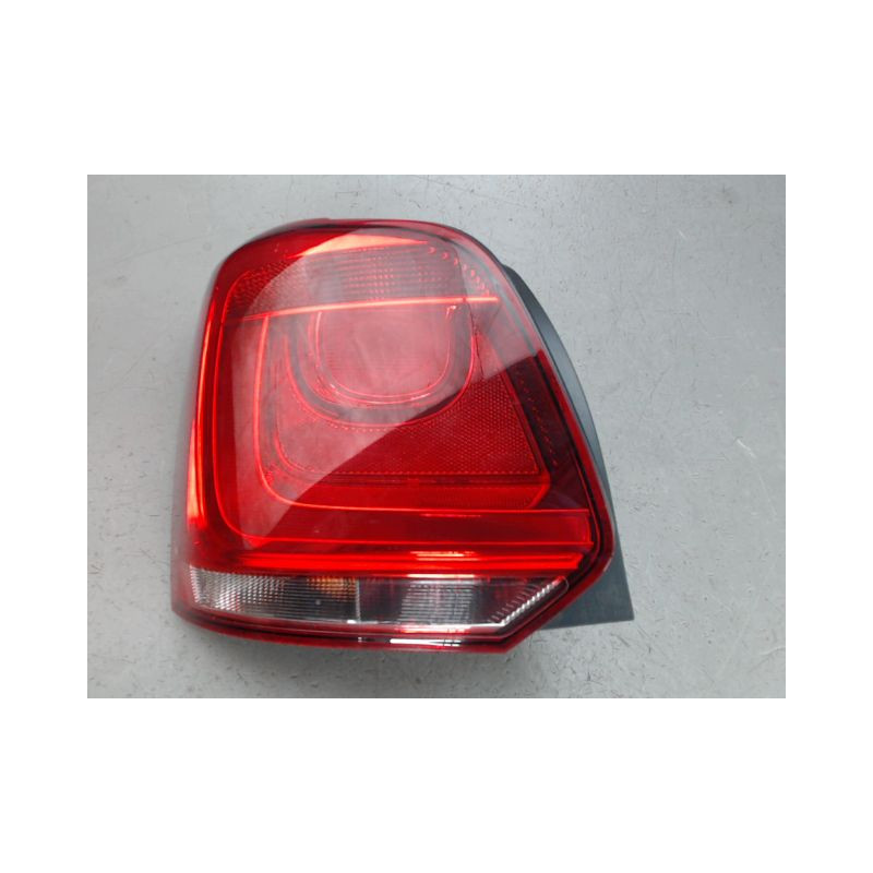 FEU ARRIERE GAUCHE  VOLKSWAGEN POLO