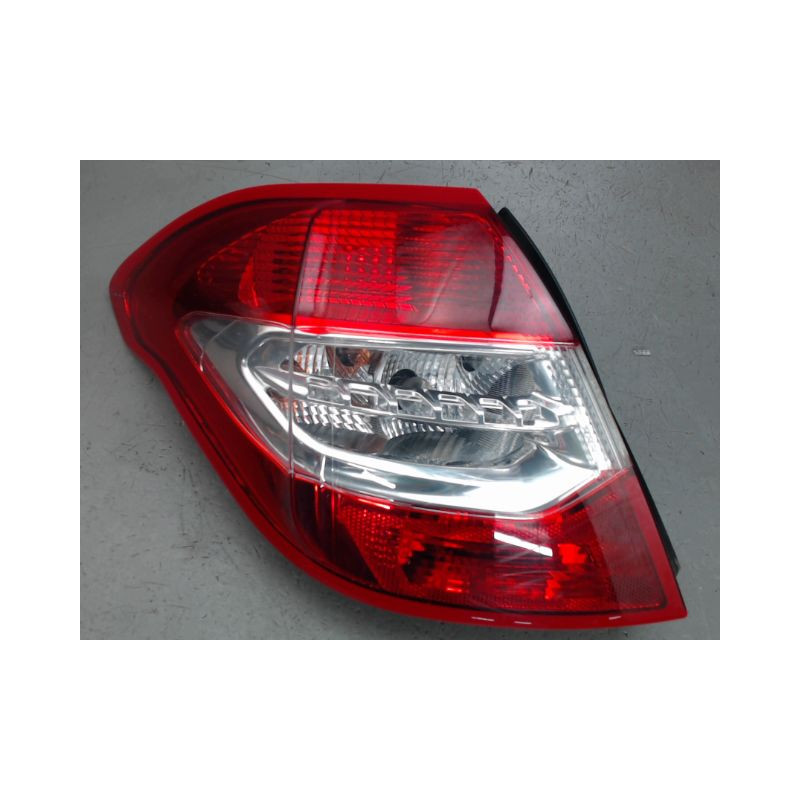 FEU ARRIERE GAUCHE  CITROEN C4