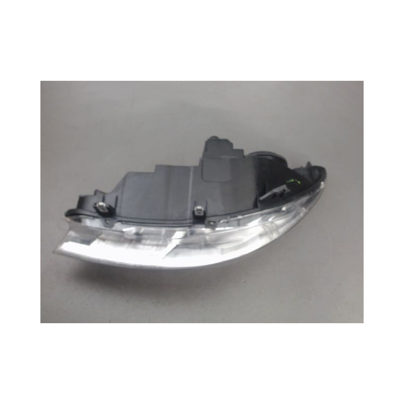 PHARE DROIT PEUGEOT 307