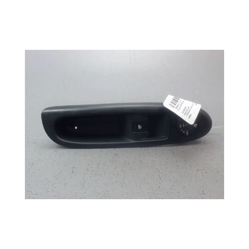 COMMANDE LEVE-GLACE PORTE AVD RENAULT CLIO II Phase 2 2001-2006