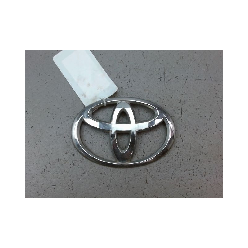 SIGLE CALANDRE TOYOTA YARIS II Phase 1 2005-2009