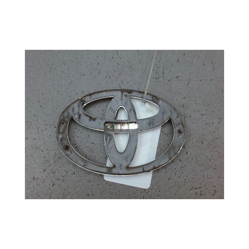 SIGLE CALANDRE TOYOTA YARIS II Phase 1 2005-2009
