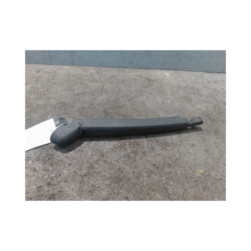 BRAS ESSUIE-GLACE ARRIERE FORD KA 2008-