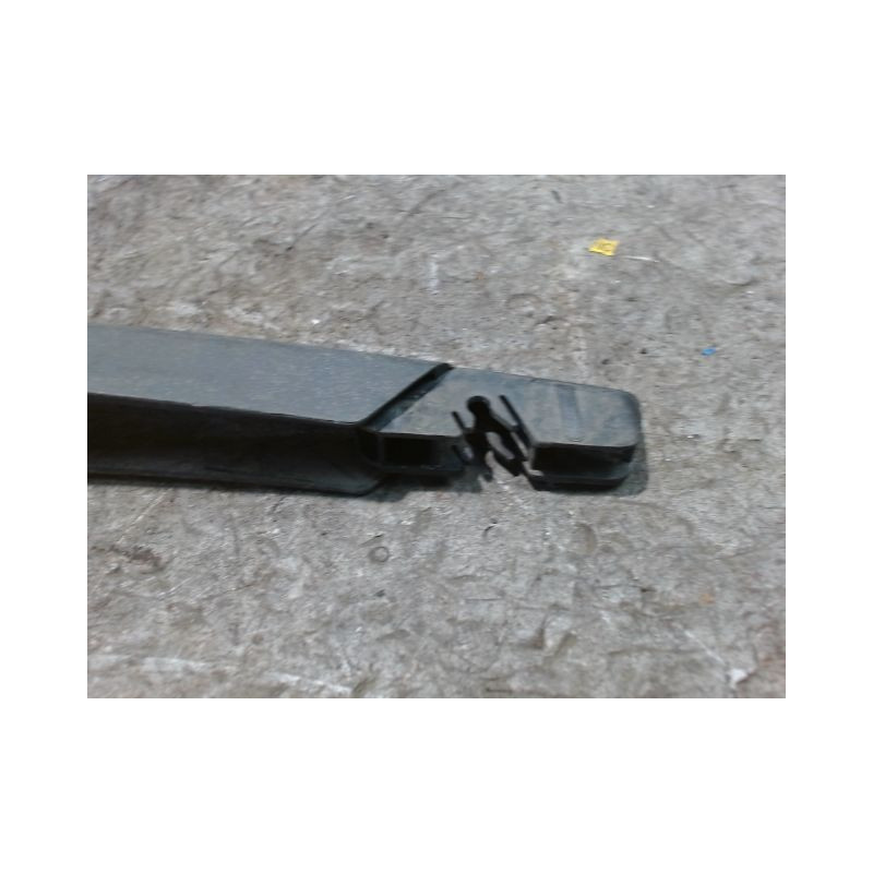 BRAS ESSUIE-GLACE ARRIERE FORD KA 2008-