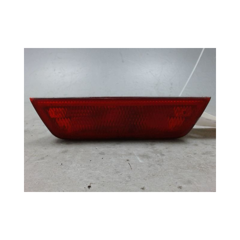 FEU BROUILLARD CENTRAL ARRIERE NISSAN MICRA