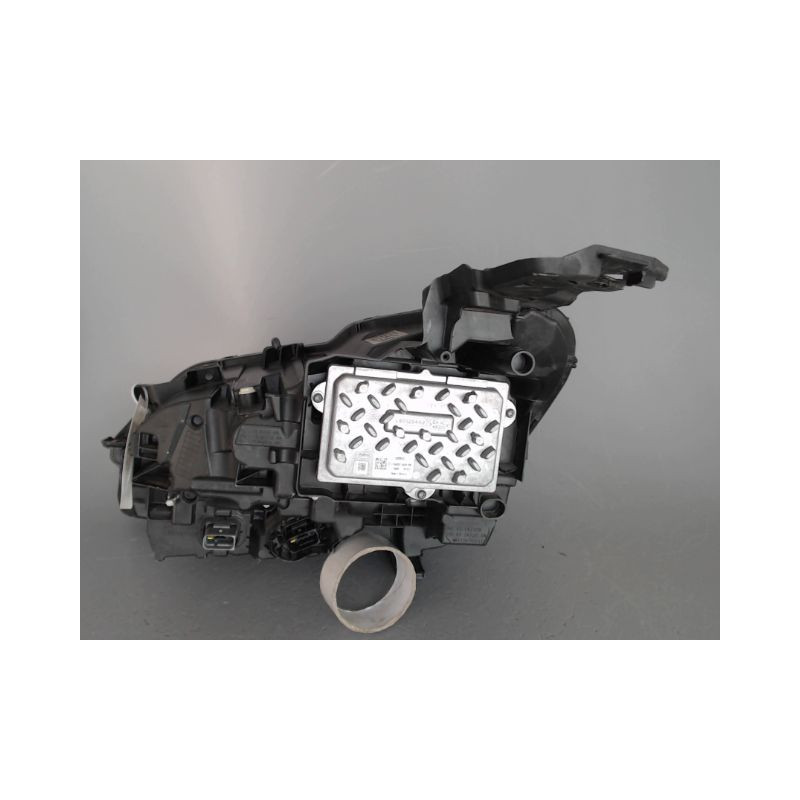 PHARE DROIT PEUGEOT 3008