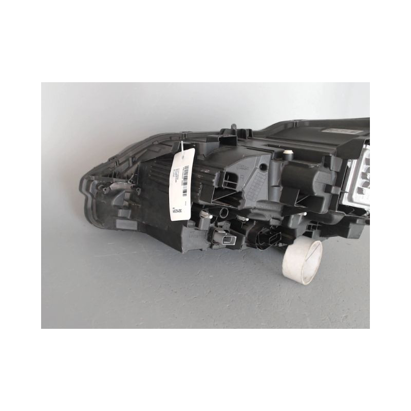 PHARE DROIT PEUGEOT 3008