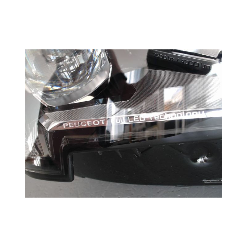 PHARE DROIT PEUGEOT 3008