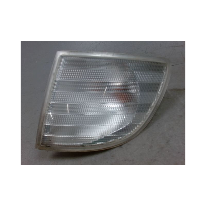 CLIGNOTANT GAUCHE MERCEDES VITO COMBI 96-03