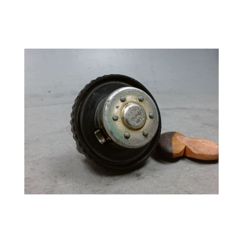 BOUCHON RESERVOIR A CARBURANT MERCEDES VITO COMBI 96-03
