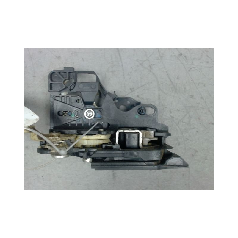 SYSTEME CONDAMNATION AVANT GAUCHE DACIA SANDERO