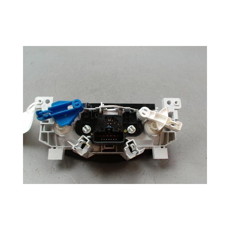 COMMANDE DE CHAUFFAGE DACIA DUSTER