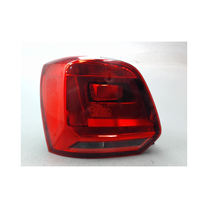 FEU ARRIERE GAUCHE  VOLKSWAGEN POLO