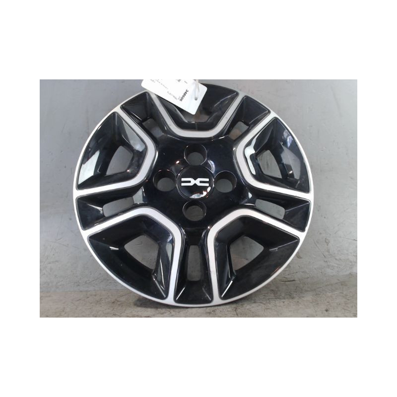 ENJOLIVEUR DE ROUE DACIA SPRING