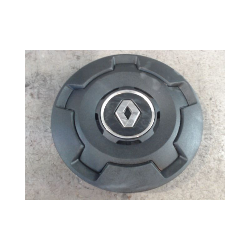 ENJOLIVEUR DE ROUE RENAULT EXPRESS