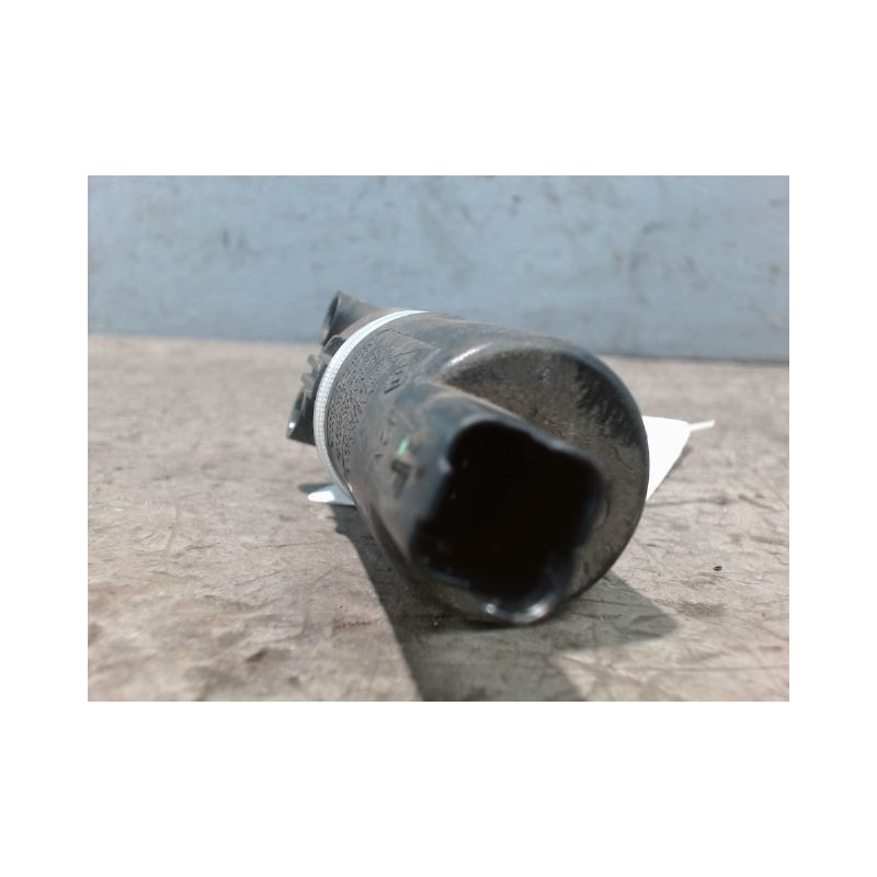 POMPE LAVE-GLACE AVANT RENAULT EXPRESS