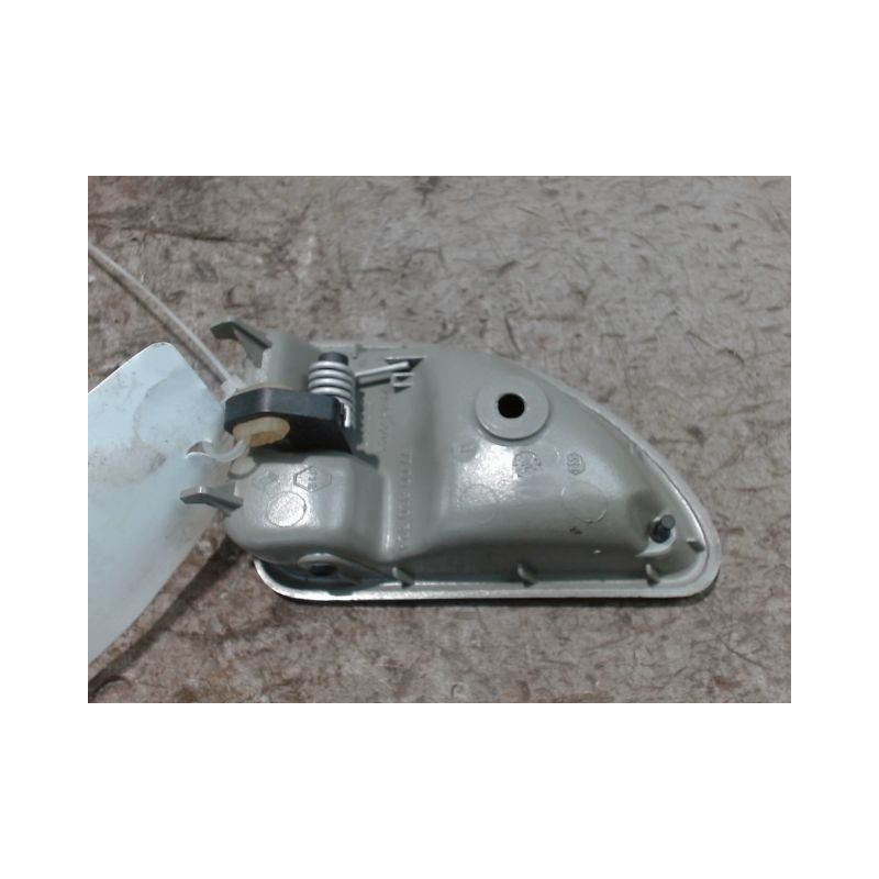 POIGNEE INTERIEURE PORTE AVANT DROIT RENAULT TWINGO PH.3 2000-2007