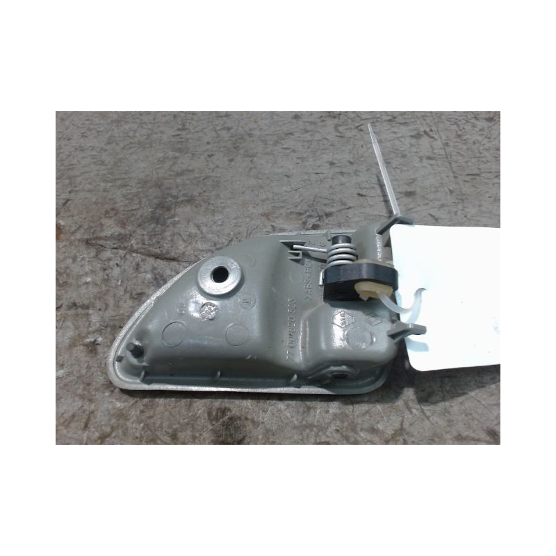 POIGNEE INTERIEURE PORTE AVANT GAUCHE RENAULT TWINGO PH.3 2000-2007
