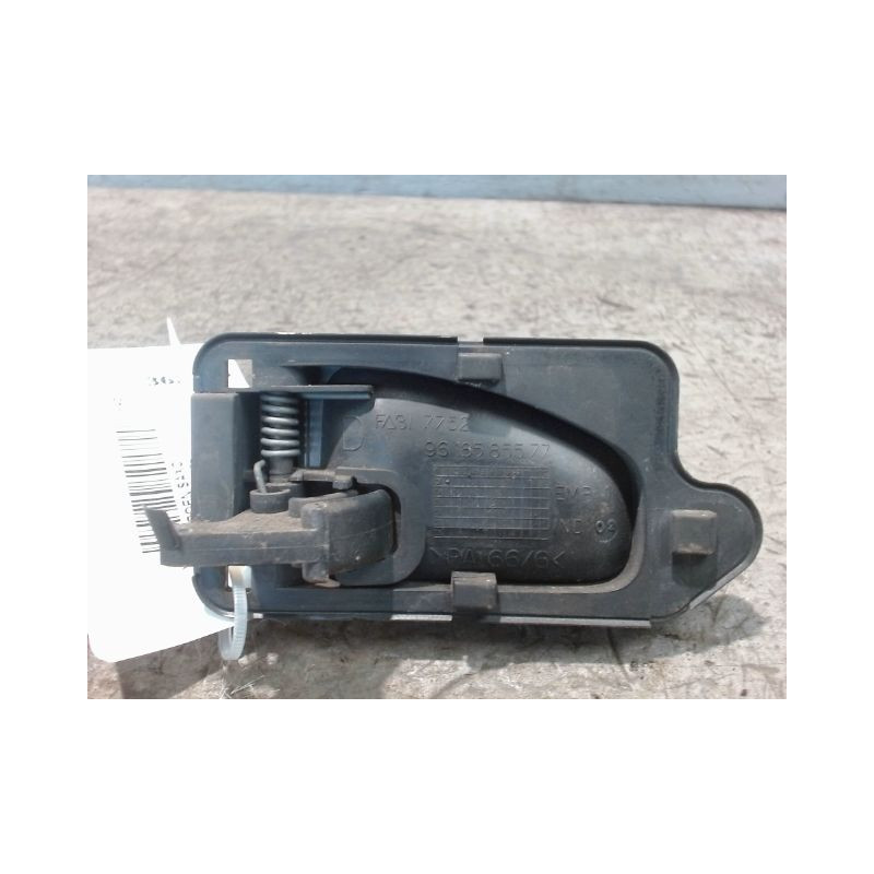 POIGNEE INTERIEURE PORTE AVANT DROIT CITROEN SAXO 99-