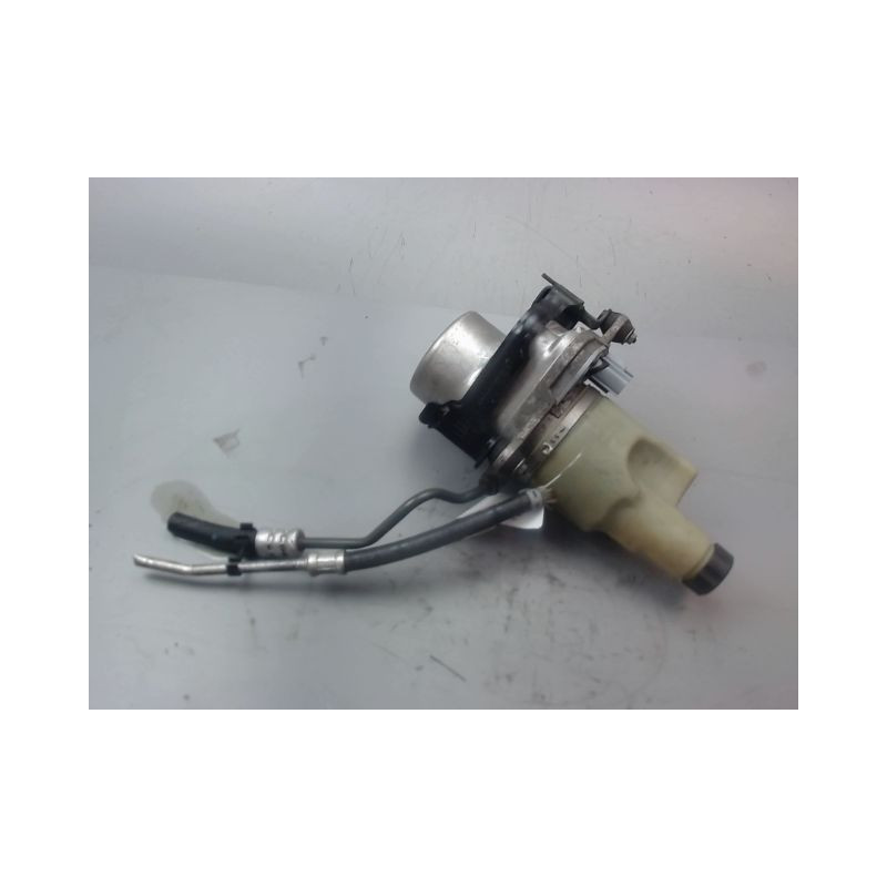 POMPE DIRECTION ASSISTEE VOLVO V50