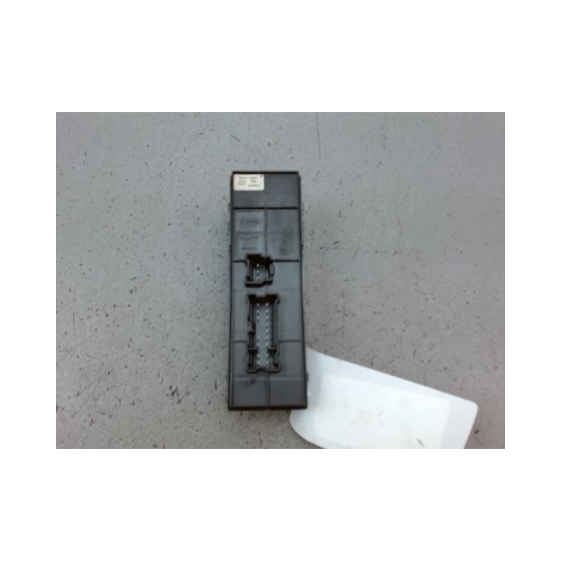 COMMANDE LEVE-GLACE PORTE AVG NISSAN JUKE Phase 1 2010-...
