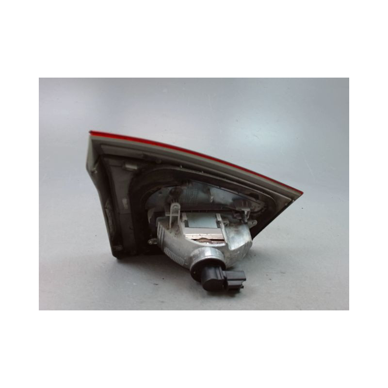 FEU ARRIERE INTERIEUR DROIT FORD BMAX MONOSP. 2012-...