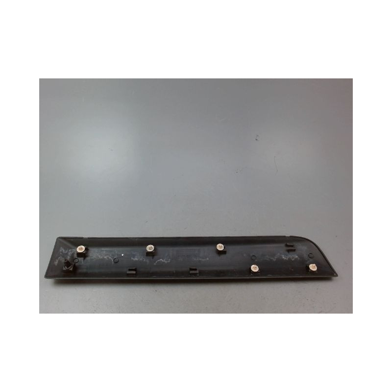 PROTECTION PORTE ARRIERE GAUCHE DACIA SANDERO I 2008-2012