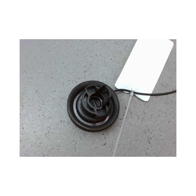 BOUCHON RESERVOIR A CARBURANT PEUGEOT 5008 2009-