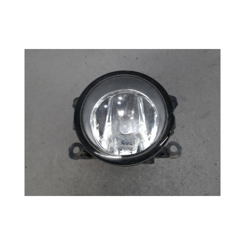 PHARE ANTIBROUILLARD AVANT DROIT DACIA DUSTER