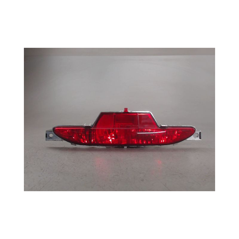 FEU BROUILLARD CENTRAL ARRIERE PEUGEOT 208