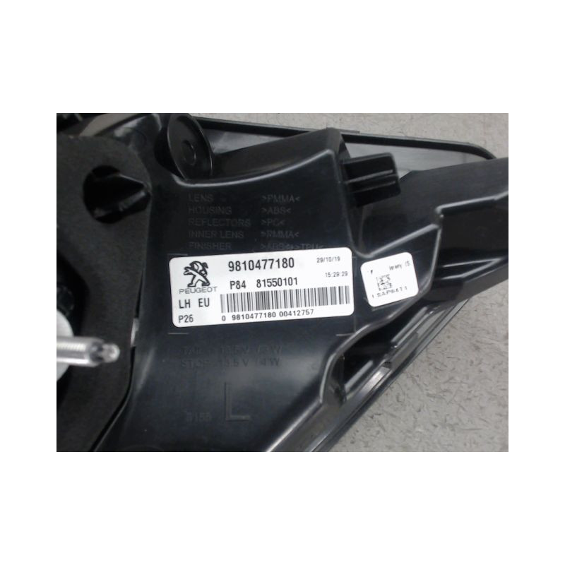 FEU ARRIERE GAUCHE  PEUGEOT 3008