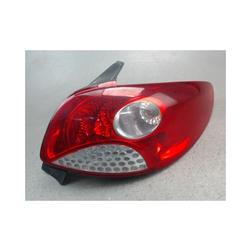 FEU ARRIERE DROIT PEUGEOT 206