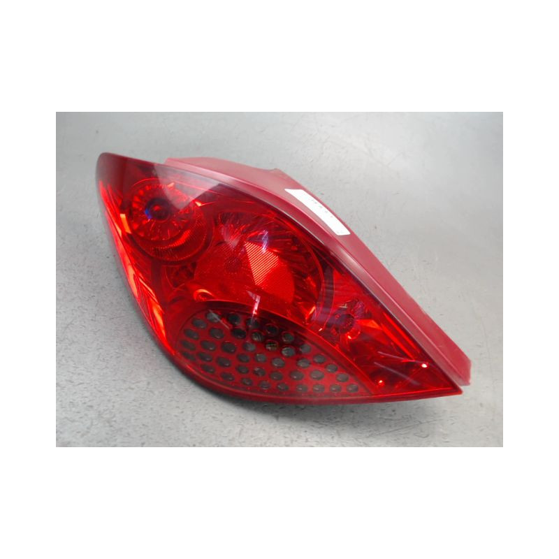 FEU ARRIERE GAUCHE  PEUGEOT 207