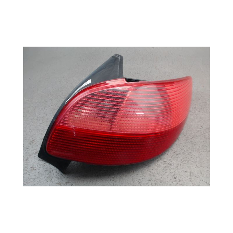 FEU ARRIERE DROIT PEUGEOT 206