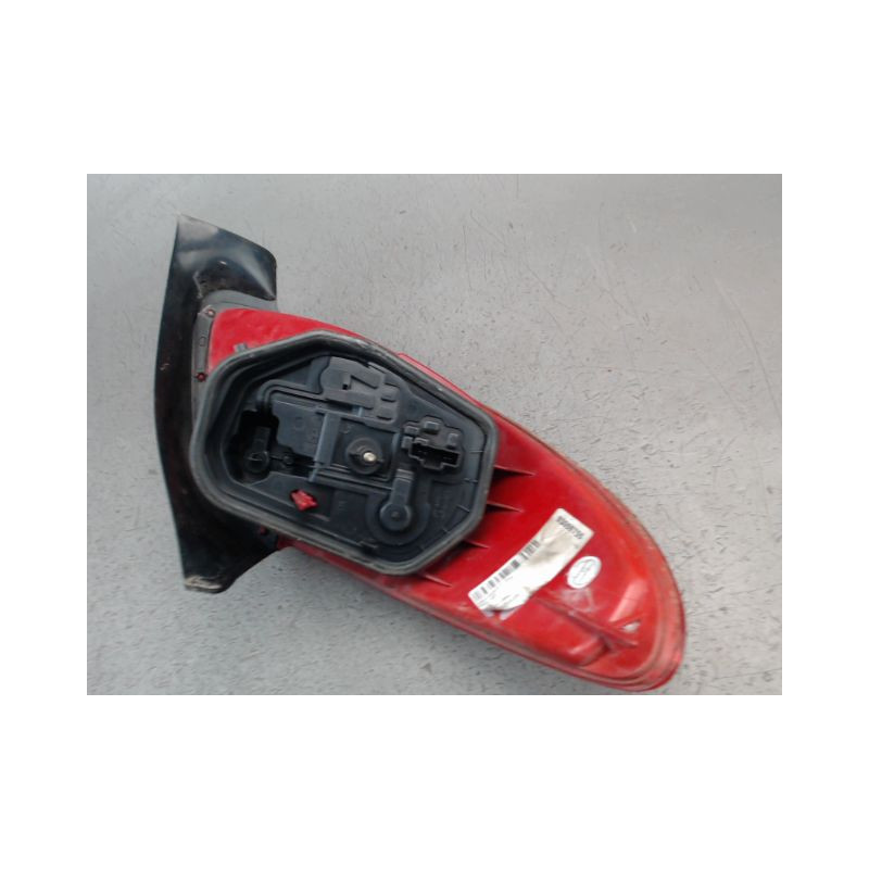 FEU ARRIERE DROIT PEUGEOT 206