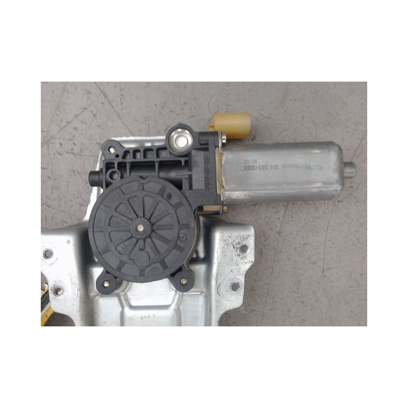 MECANISME LEVE-GLACE AVANT DROIT TOYOTA YARIS
