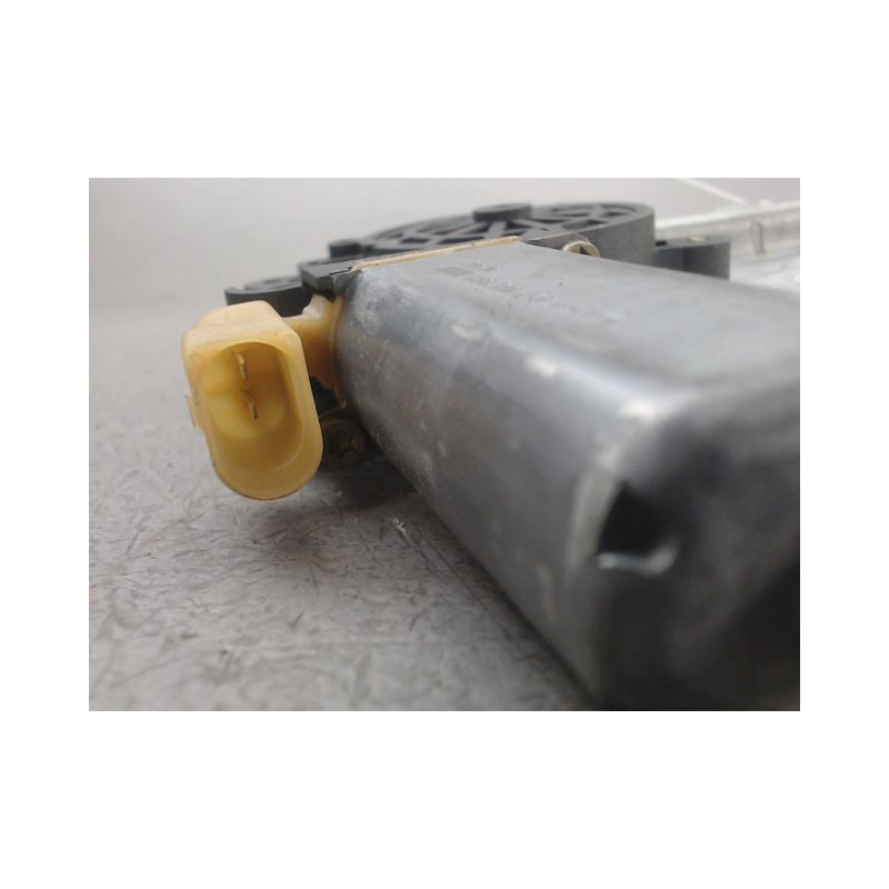 MECANISME LEVE-GLACE AVANT GAUCHE TOYOTA YARIS