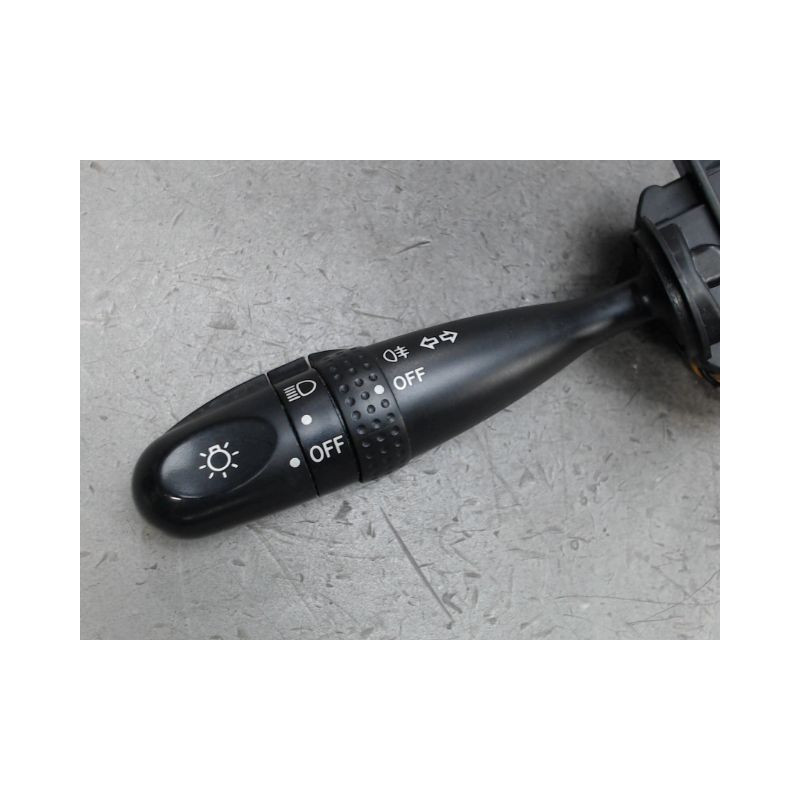 COMMANDE CLIGNOTANT TOYOTA YARIS