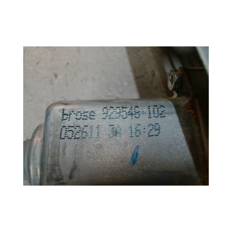 MECANISME+MOTEUR LEVE-GLACE ARRIERE DROIT FORD FOCUS