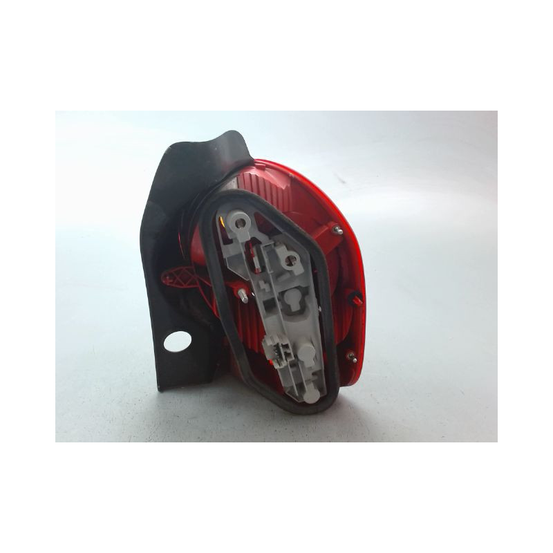 FEU ARRIERE GAUCHE  RENAULT MODUS Phase 1 2004-2007