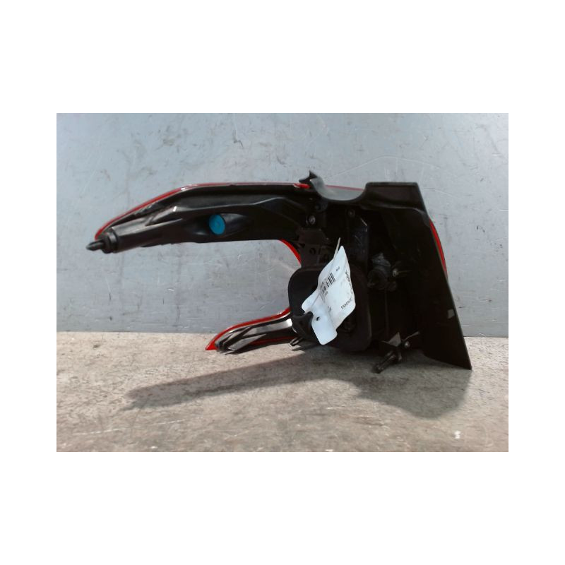 FEU ARRIERE DROIT PEUGEOT 2008