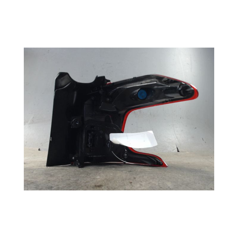 FEU ARRIERE GAUCHE  PEUGEOT 2008