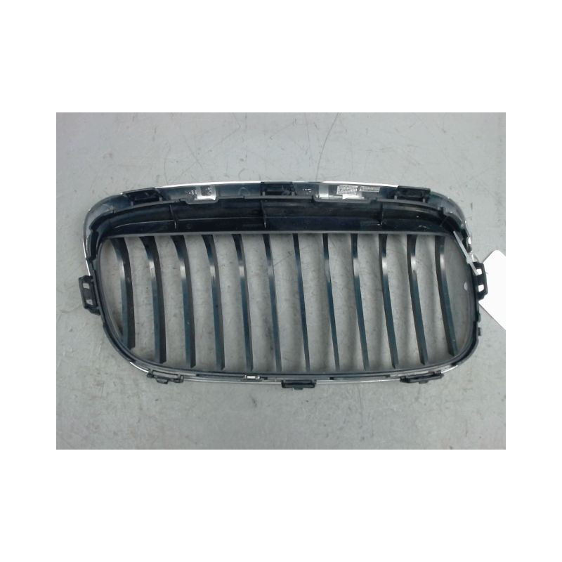 GRILLE CALANDRE GAUCHE B.M.W. SERIE 2