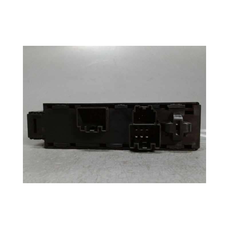 COMMANDE LEVE-GLACE PORTE AVG FORD T.CONNECT