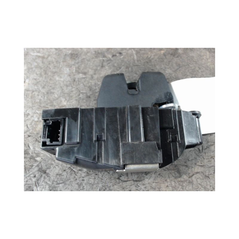 SERRURE HAYON  PEUGEOT PARTNER TEPEE 2008-