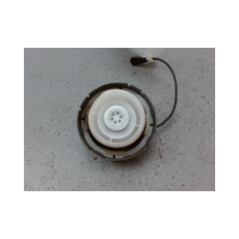 BOUCHON RESERVOIR A CARBURANT TOYOTA COROLLA X Phase 2 2004-2007
